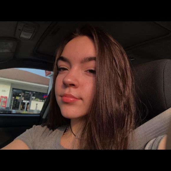 Meet your Posher, Lizzie - Picture 1 of 1